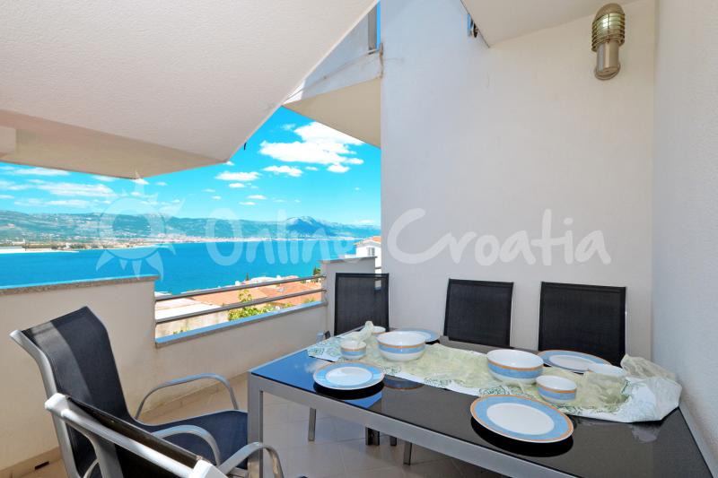 Appartement  Renata (Location vacances Croatie  > La région de Trogir et Split > Mastrinka)