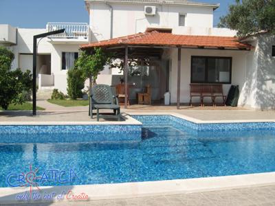 Lucin 1 with swimming pool (Holiday Rentals Croatia  Trogir and Split area / Okrug Gornji)