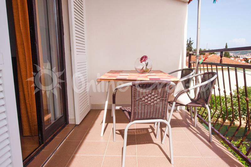 Appartement Ivanka 4 (Ferienwohnungen Kroatien  Riviera von Split und Trogir / Seget Donji)
