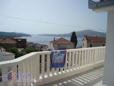 Haus Edi (Ferienwohnungen Kroatien  Riviera von Split und Trogir / Okrug gornji)