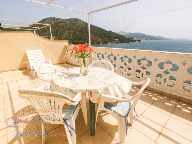 Appartement Marina 2 (Ferienwohnungen Kroatien  Riviera von Split und Trogir / Marina)