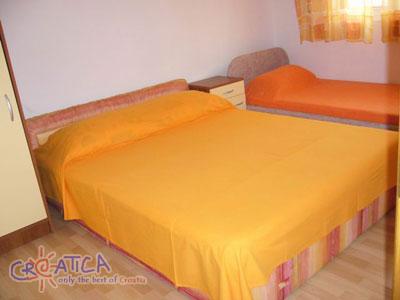 Apartment Hvar Yellow (Holiday Rentals Croatia  Dalmatian islands / Hvar)