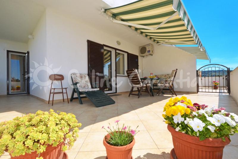 Appartement  Vesela (Location vacances Croatie  > La région de Trogir et Split > Okrug Gornji)