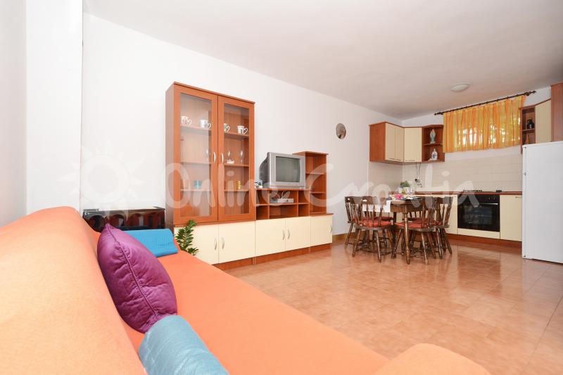 Apartamento Sveti Kriz 3 (Arbanija)