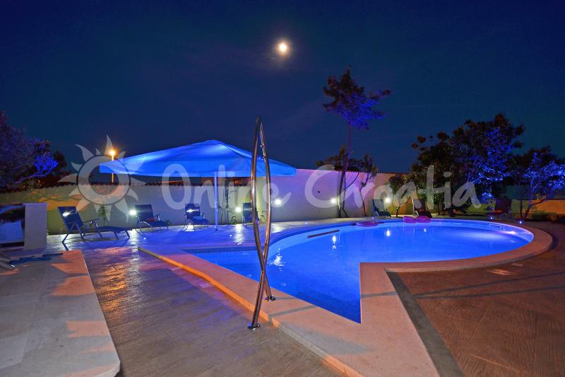 Appartement  Petra**** 3 (Location vacances Croatie  > La région de Trogir et Split > Okrug Gornji)