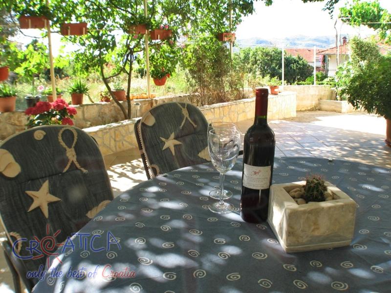 Apartment Tonka 2 (Holiday Rentals Croatia  > Trogir and Split area > Okrug Gornji)