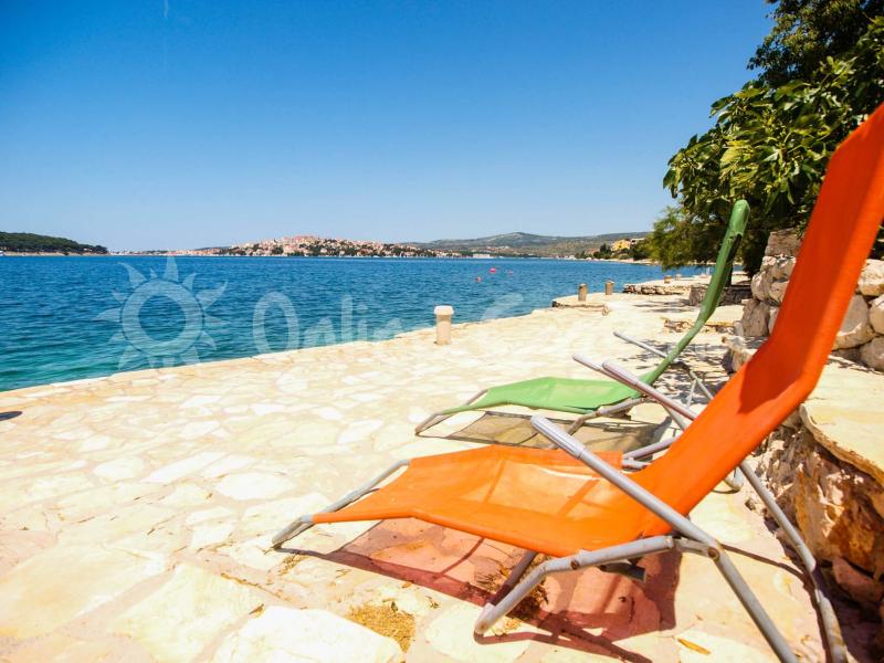 Appartement Smilje**** 4 (Ferienwohnungen Kroatien  > Riviera von Šibenik und Zadar > Rogoznica)